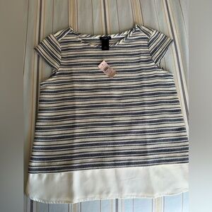 Ann Taylor Petite blouse
XSP
NWT